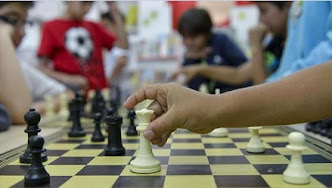 - Los alumn@s que juegan al ajedrez obtienen mejores resultados académicos -