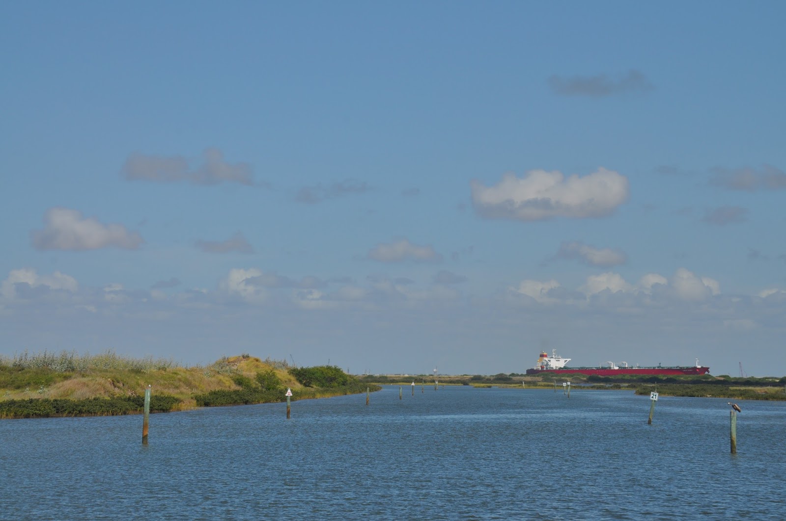 And Willie Said Day One, Sanctuary Resort at Port O'Connor Monday