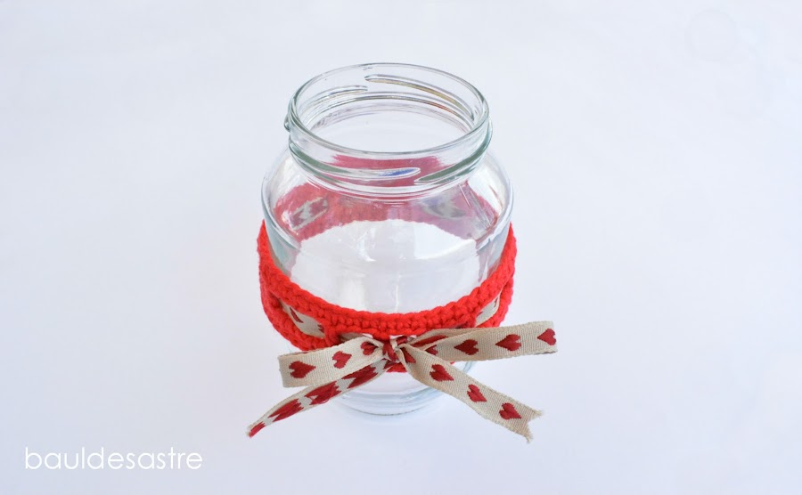 bote cristal con ganchillo