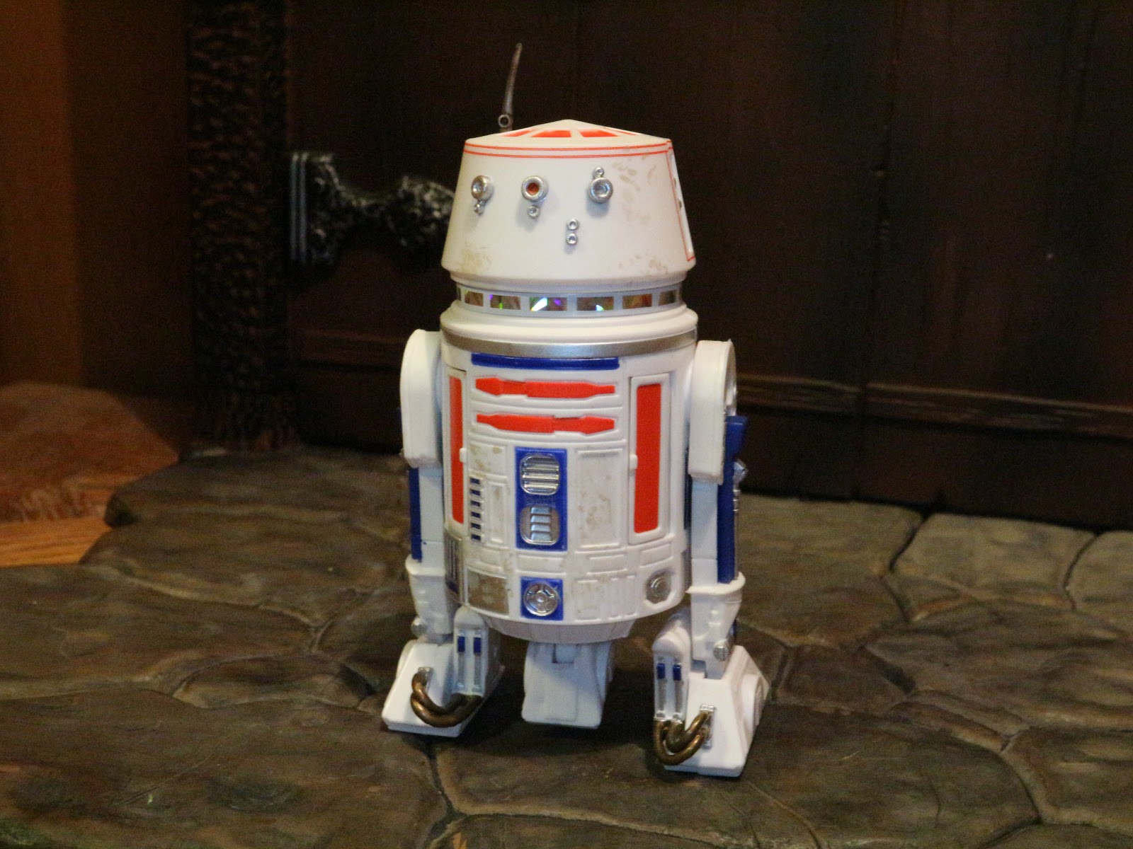 Action Figure Review: R5-D4 