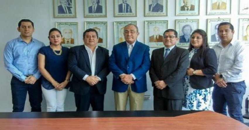 MINEDU: Ministro Vexler dialogó en Trujillo con más de 300 maestras de inicial - www.minedu.gob.pe MINEDU: Ministro Vexler dialogó en Trujillo con más de 300 maestras de inicial - www.minedu.gob.pe