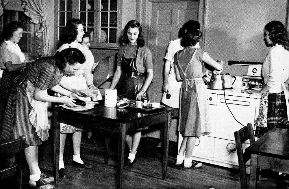 Fascinating Vintage Photos of Girls Attending Home Economics Classes  1920s 1930s - 62
