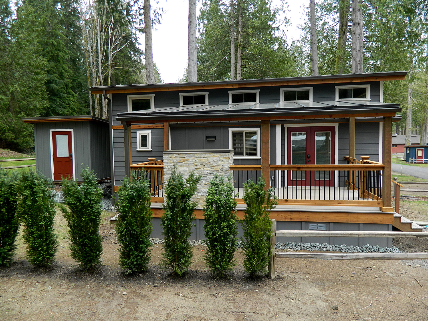 The Wildwood Cottage (400 Sq Ft) [ TINY HOUSE TOWN ]