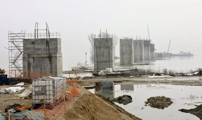Очаква се прилежащата инфраструктура на Дунав мост 2 на българска страна да бъде завършена до края на юни, а мостът - до края на ноември
