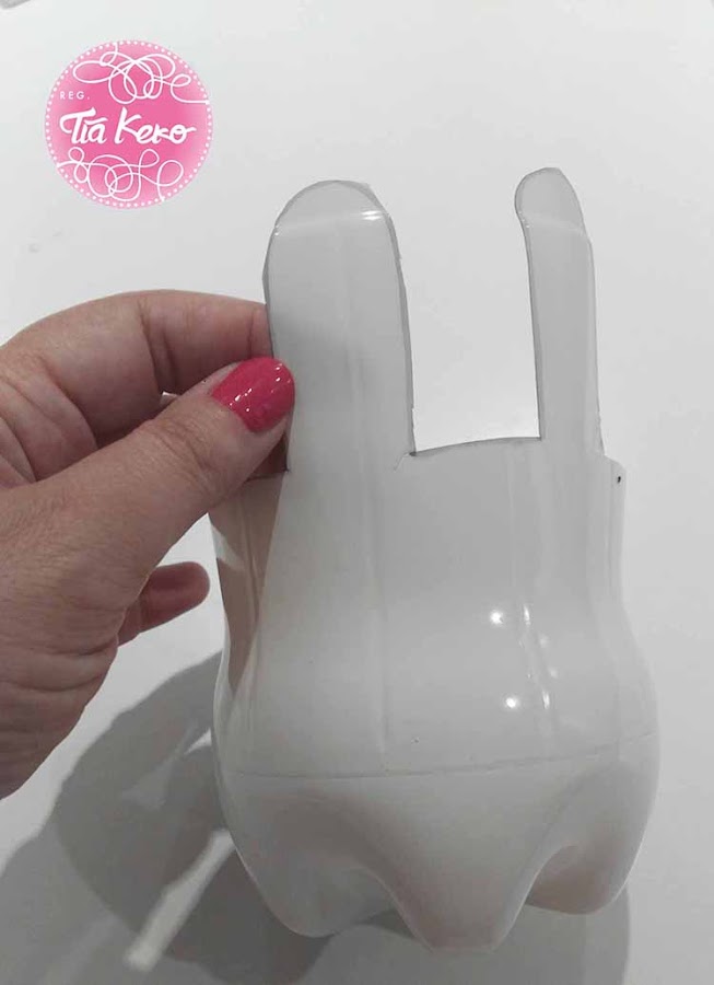 monstruo-con-botella-de-coca-cola