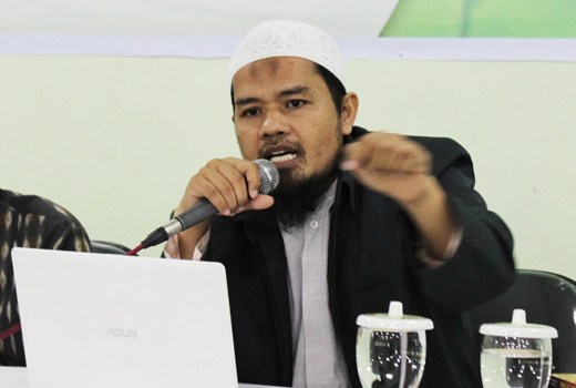 Dr. Anung Al Hamat: Syiah Melaknat Para Sahabat Nabi dalam Shalat Mereka