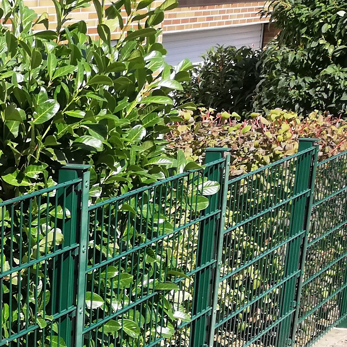 Kleine BauProjekte rund um Haus und Garten Zaun setzen am Hang Die