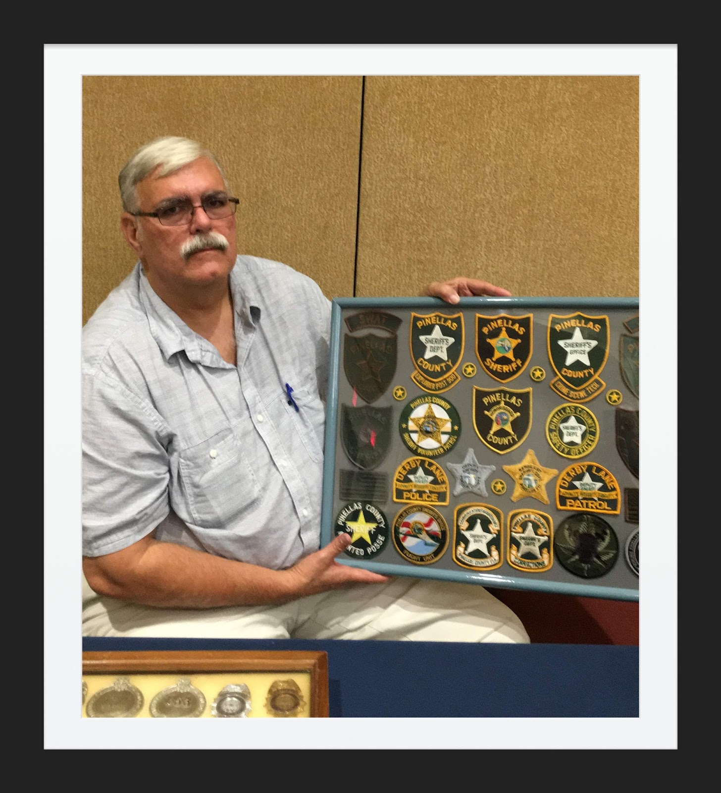 BADGE COLLECTOR ORLANDO POLICE BADGE AND PATCH SHOW