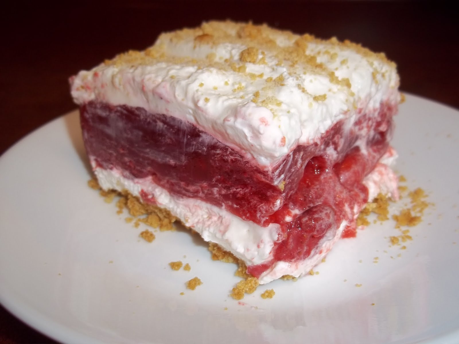 The Daily Smash Strawberry Graham Dessert