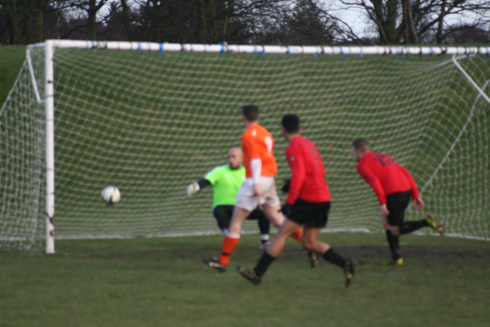 AROUNDTHEGROUNDS2015-16: LAMBERT'S DOUBLE HELPS RAVENSHEAD FIGHTBACK