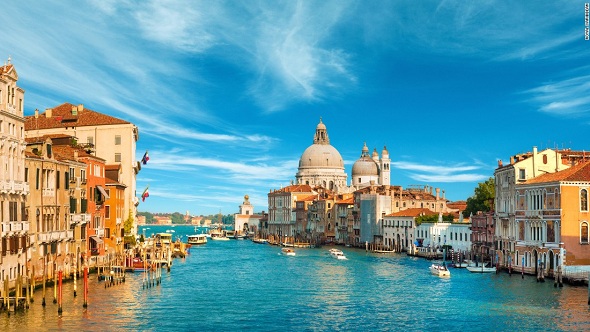 590x332-venesia-italia-eropa