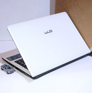 Laptop ASUS X401U Di Malang