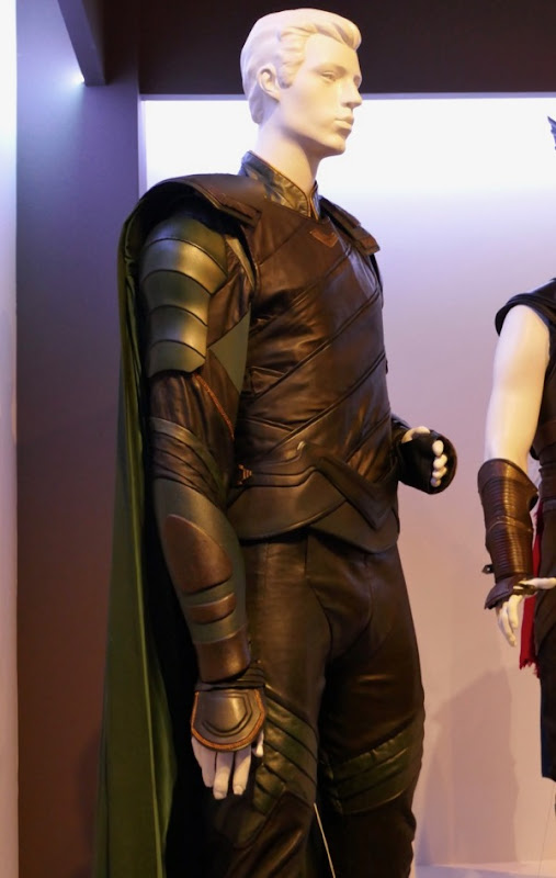 Tom Hiddleston Thor: Ragnarok Loki costume Tom Hiddleston Thor Ragnarok Loki costume