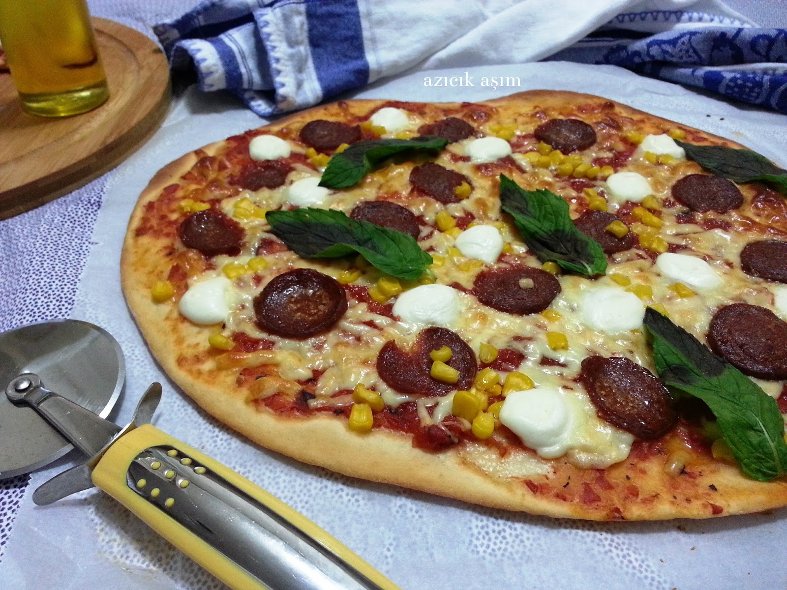 Sucuklu Pizza Tarifi Sucuklu Pizza Tarifi
