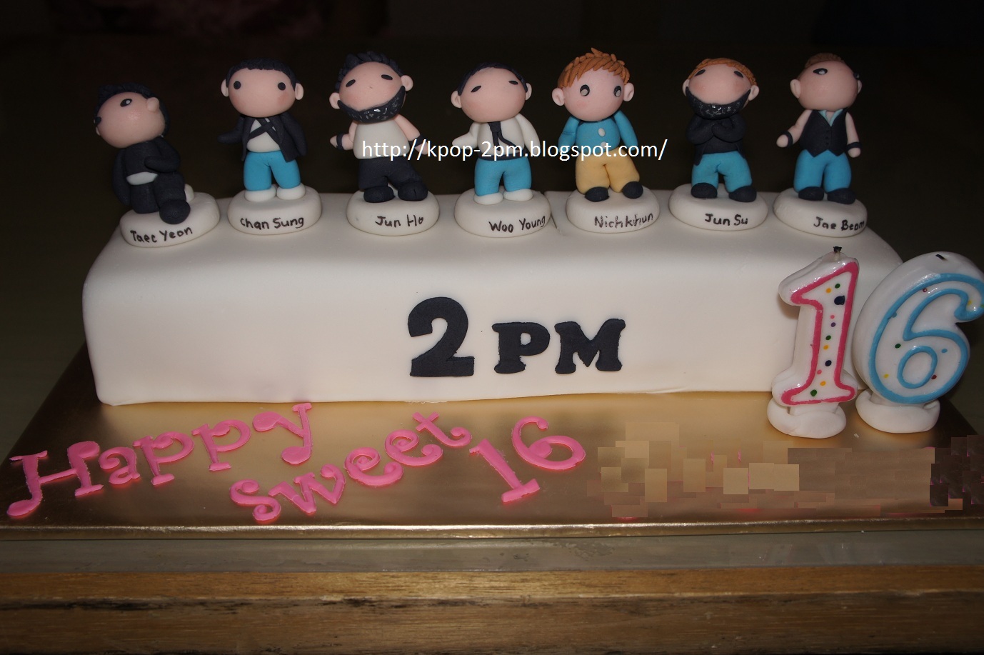 2PM+KPop+Cake+Photo+22.jpg