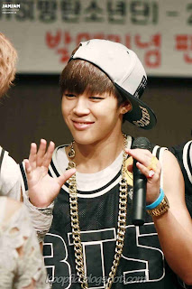 Foto Terbaru Jimin BTS Pakai topi keren banget Foto Terbaru Jimin BTS Pakai topi keren banget