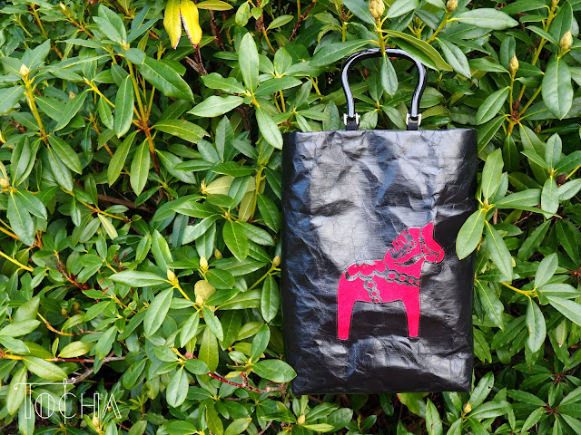 Dala Horse Handbag - Tocha Studio bag, Dala horse, Dalahäst, felt, handbag, paper, Scandinavia, Scotland, shine, Sweden, vegan, washable paper, washpapa, rocking horse, Vivienne Westwood, Melissa, folklore, Balloch