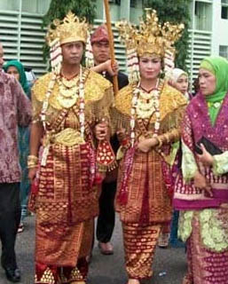 Istiadat bahasa mewujudkan adat dan baik budaya agama indonesia bangsa bukan penghalang untuk keanekaragaman bagi Indonesia adalah