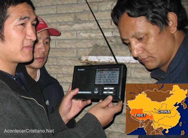 Cristianos del Tibet escuchan la Palabra de Dios por la radiio