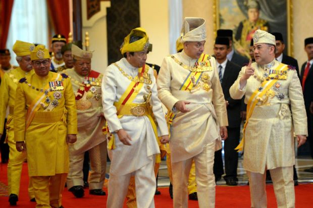 Sultan Muhammad V Angkat Sumpah Yang di-Pertuan Agong 15 | MY ADHA