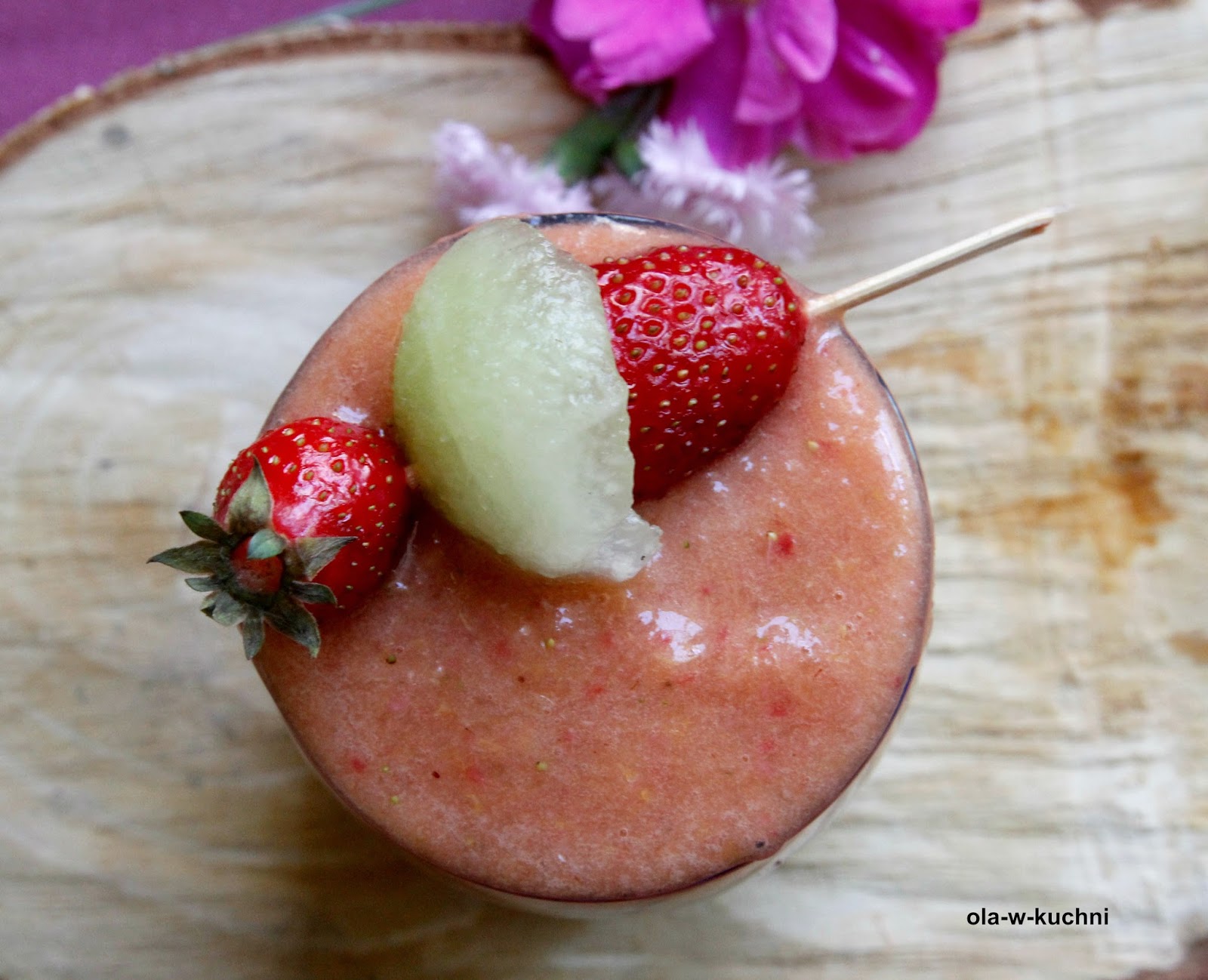 Bon appetit! Truskawkowomelonowe smoothie