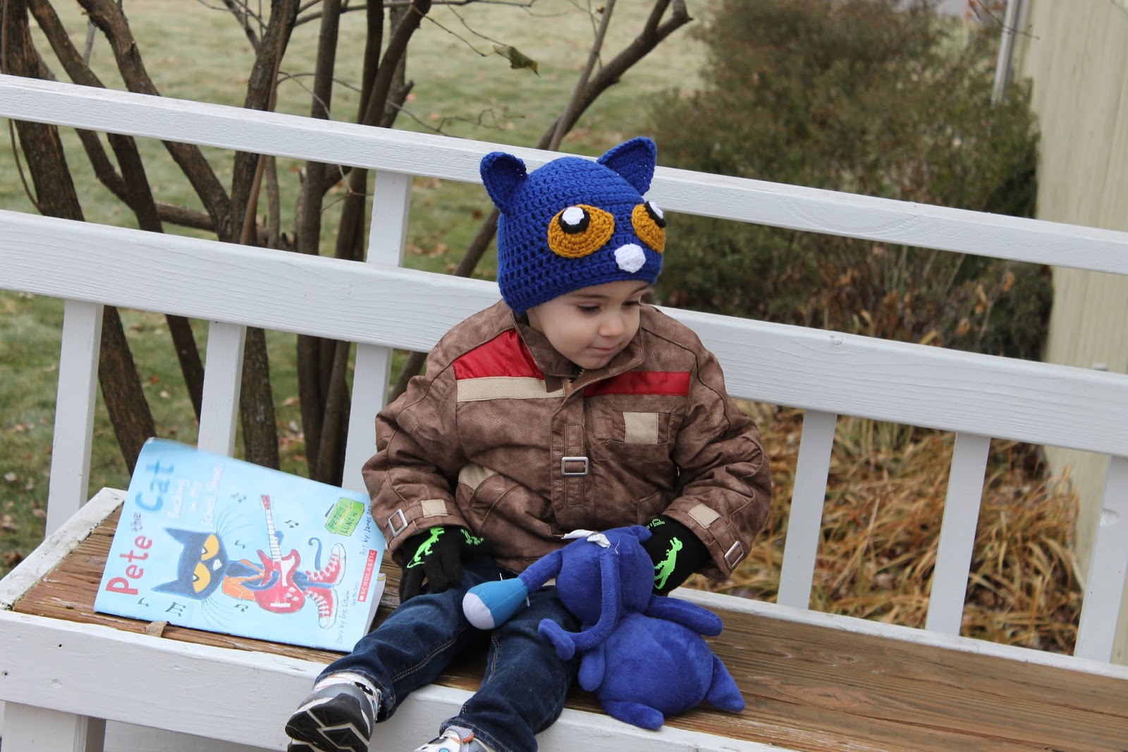 mnopxs2 the blog Pete the Cat Crochet Hat Pattern