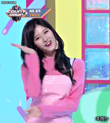 180412 엠카운트다운 트와이스 사랑둥이 사나.gif | 인스티즈