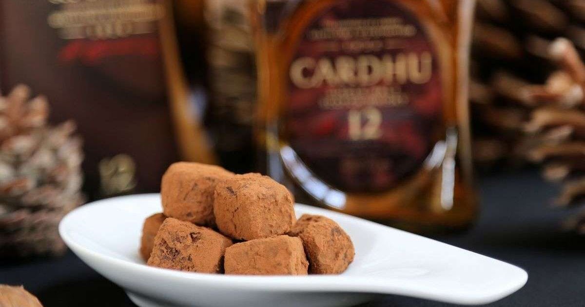 Andrea´s süße Seite : Schokoladentrüffel mit Whisky, Chili &amp; Kakao-Nibs