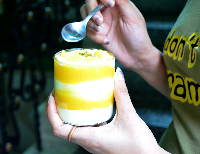 Mango Yogurt Delight Recipe - A New Take on Aamarakhand | Mango Yoghurt Trifle Recipe
