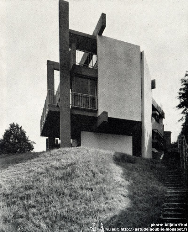 Meudon - Maison Mauriange-Auboyer, Habitation pour deux familles.  Architecte: Claude Parent  Projet / Construction: 1960 - 1964 