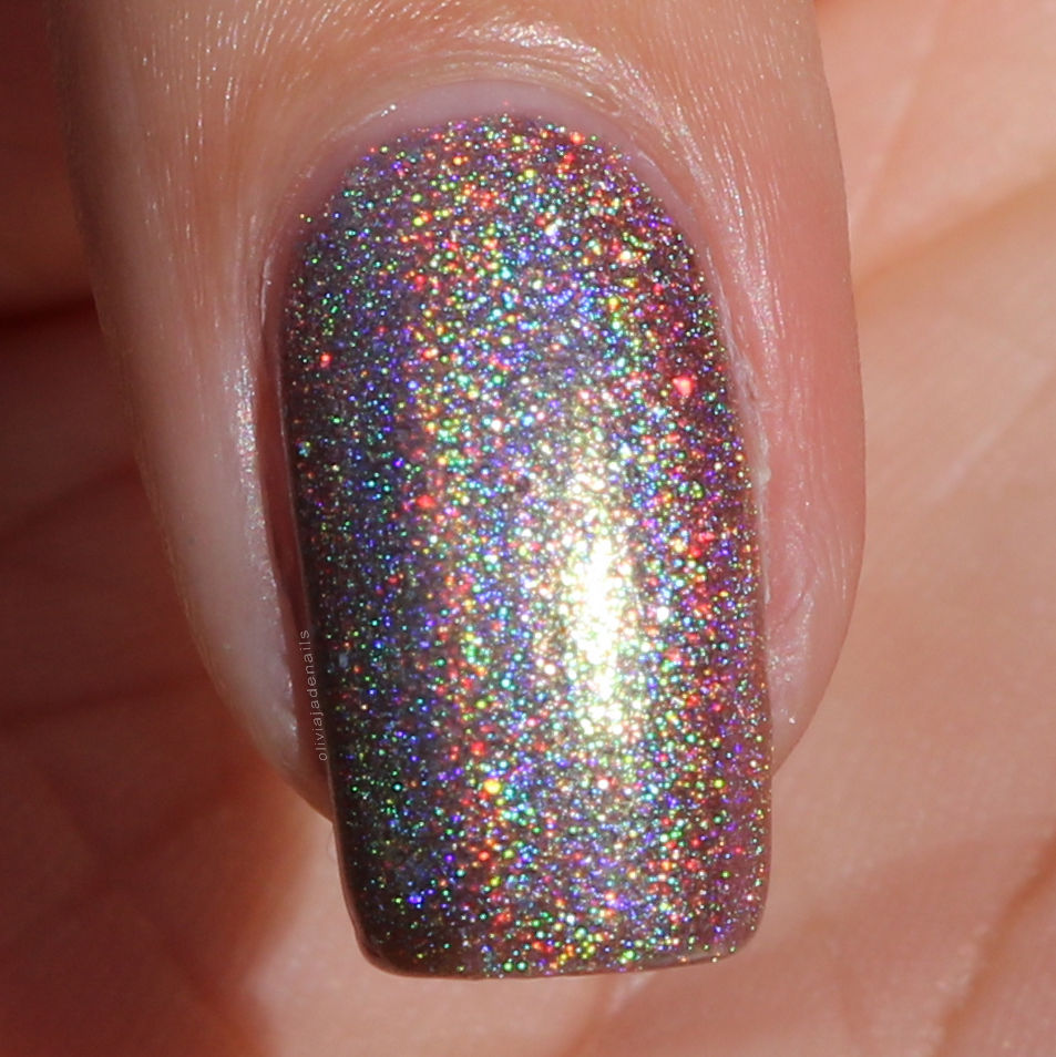 Emily de Molly Vexed swatched by Olivia Jade Nails