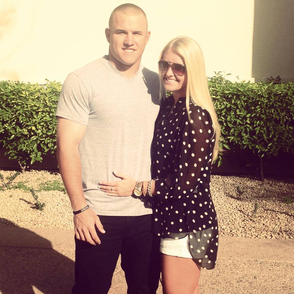 Mike Trout proposes to longtime girlfriend Jessica Cox