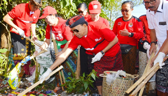 Gerakan Bali Resik Sampah Plastik Terus Digencarkan di Seluruh Kabupaten
