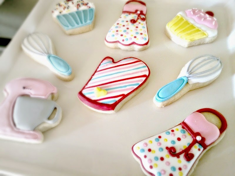 decorated cookies, sugar cookies, baking party favors