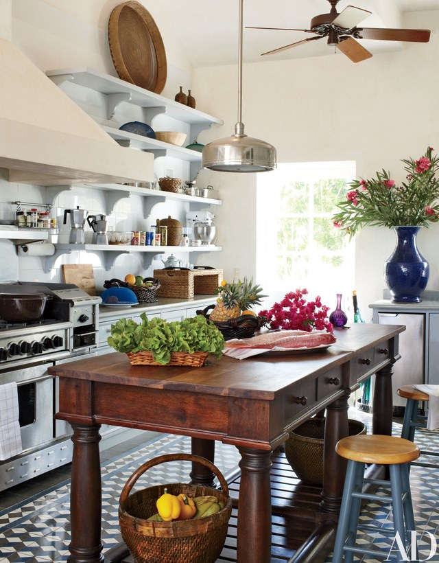 {Farmhouse Home Decor} 25 Farmhouse Kitchens in Architectural Digest Hello Lovely