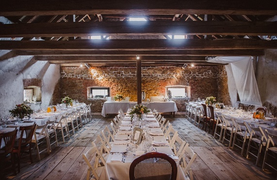 Rustykalne wesele w Dolinie Cedronu, Wesele w stodole, dekoracja wesela w stodole, stodoła na wesele, Dolina Cedronu wesele opinie, 