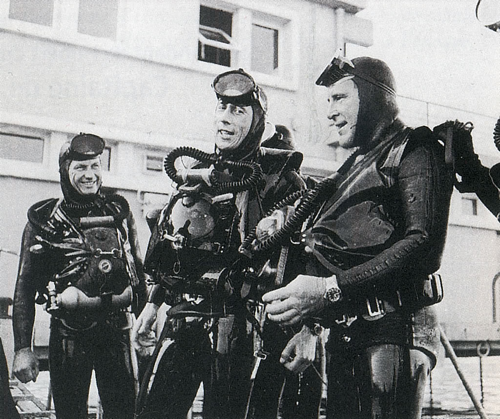 BottomTimer Opinion Why Don't Divers Wear Watches?