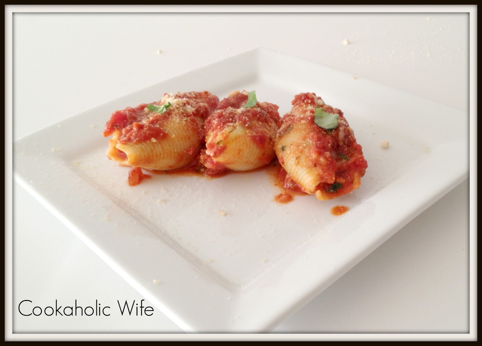 Spinach and Cheese Stuffed Shells - Cookaholic Wife