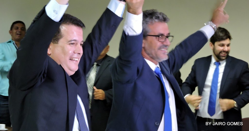 Edson Vieira toma posse para segundo mandato em Santa Cruz do Capibaribe