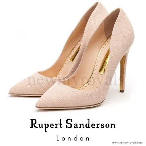 Kate Middleton wore Rupert Sanderson Calice Pumps