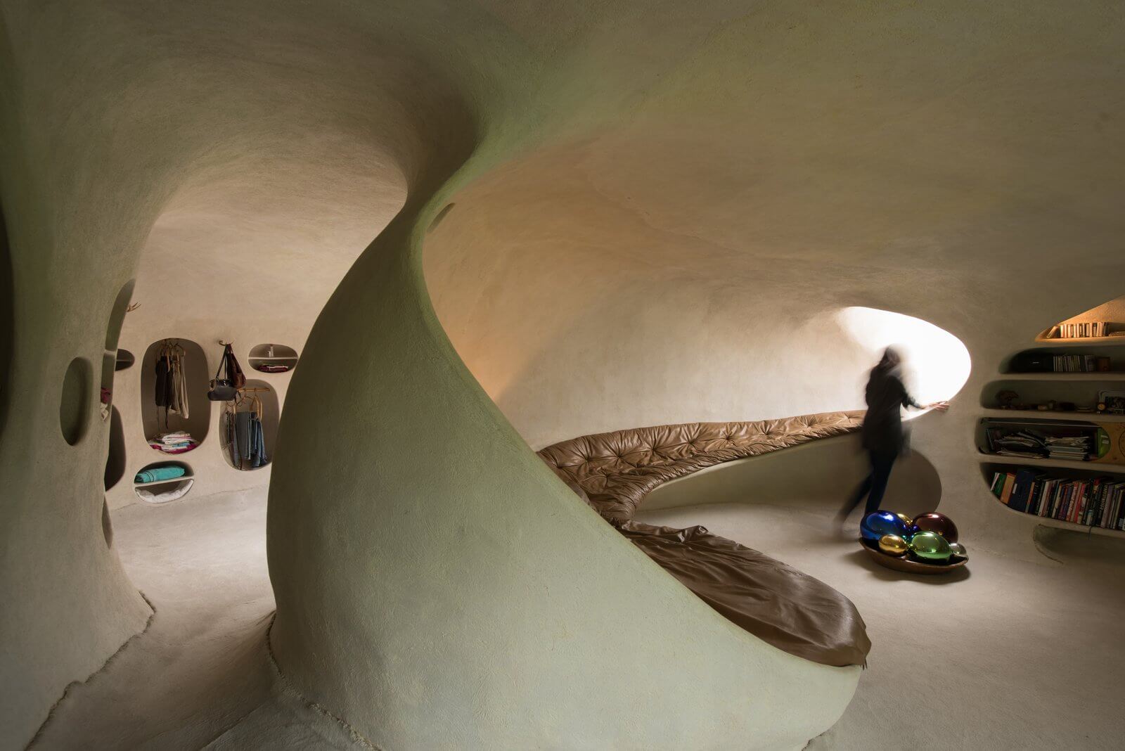 Mesmerizing Pictures Of An Underground Hobbit Style House