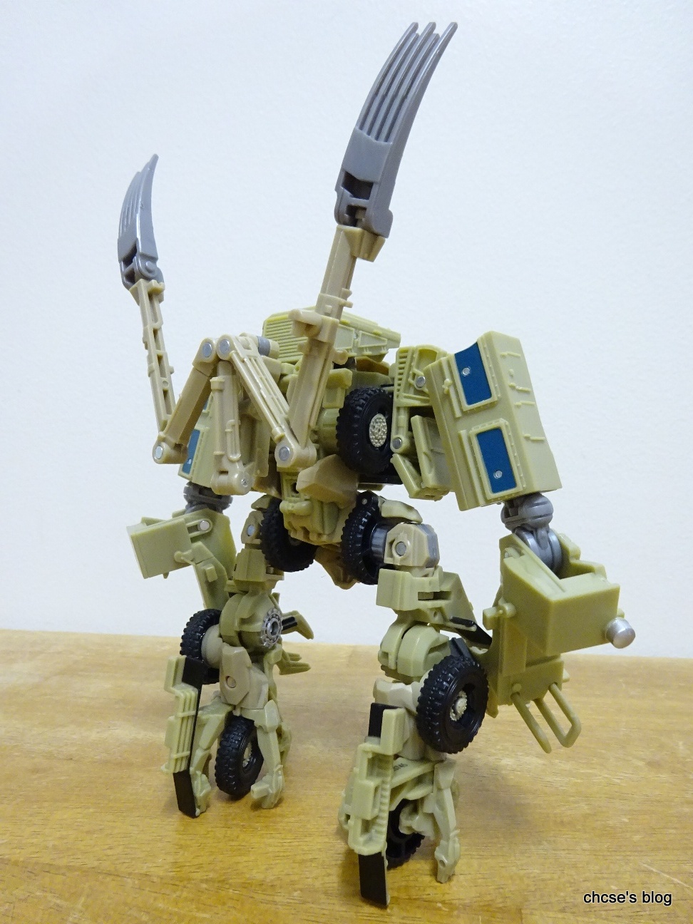 transformers studio series bonecrusher upgrade kit