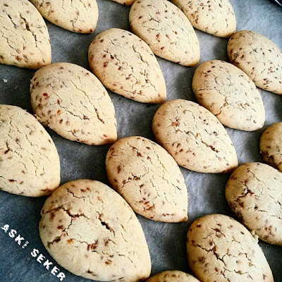 sesame cookies dessert recipe SUSAMLI KURABİYE TARİFİ nasıl yapılır kolay nefis kurabiye tatlı yemek tarifleri