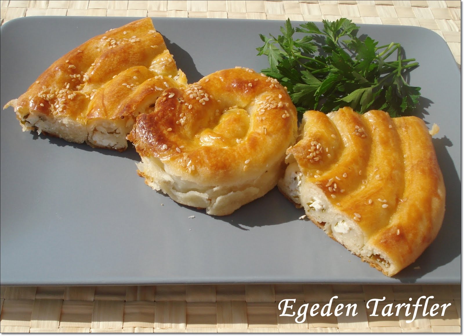 Peynirli Açma Börek