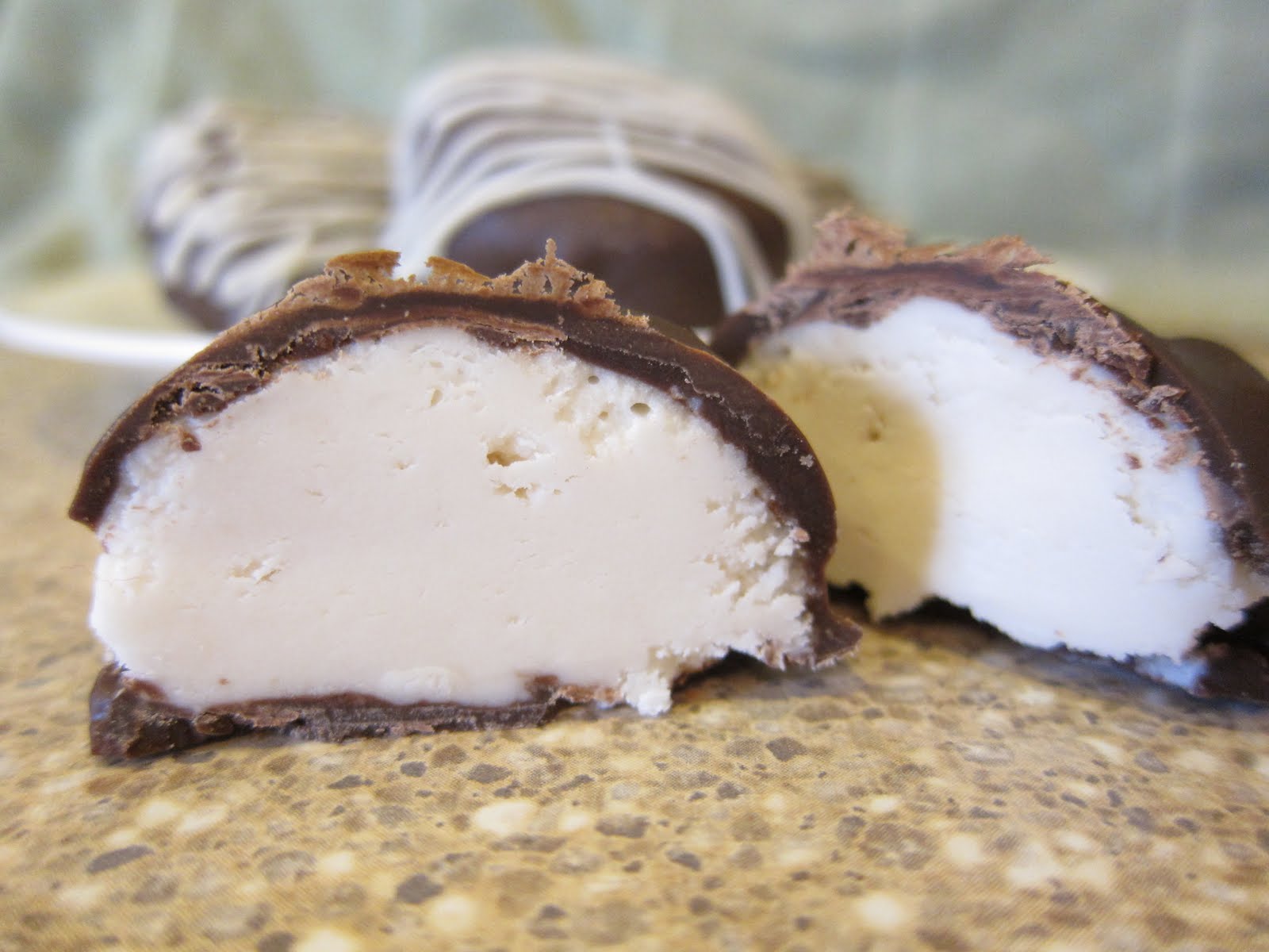 gOt cHiKiN? Cream filled chocolate eggs