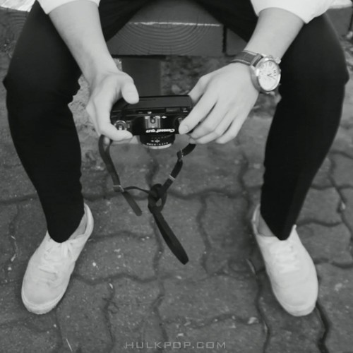 Youn Hyun-Bin – I Love You, But – Single