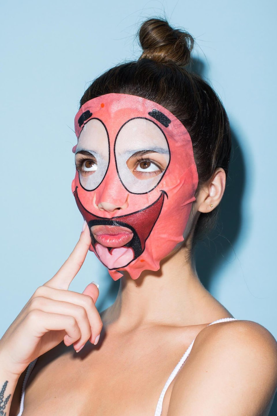 Spongebob Putting On Lipstick