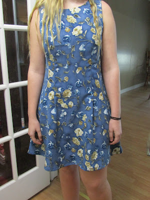 McCall 6924 Blue Floral Dress www.sewplus.blogspot.com
