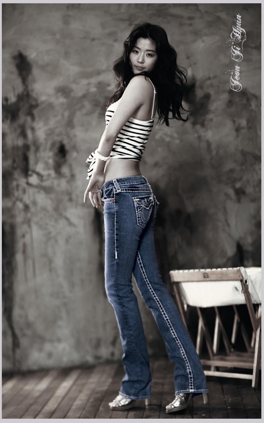 щин сэ-гён корейская певица. красивые китаянки в джинсах. красивые китайские девушки в джинсах. китаянки девушки джинсах. китаянки в джинсах.