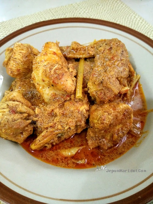 Rendang ayam yang sangat sedap dan tahan lama Rendang ayam yang sangat sedap dan tahan lama